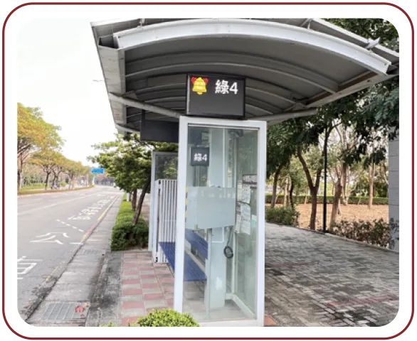 公車候車亭設置乘車服務燈